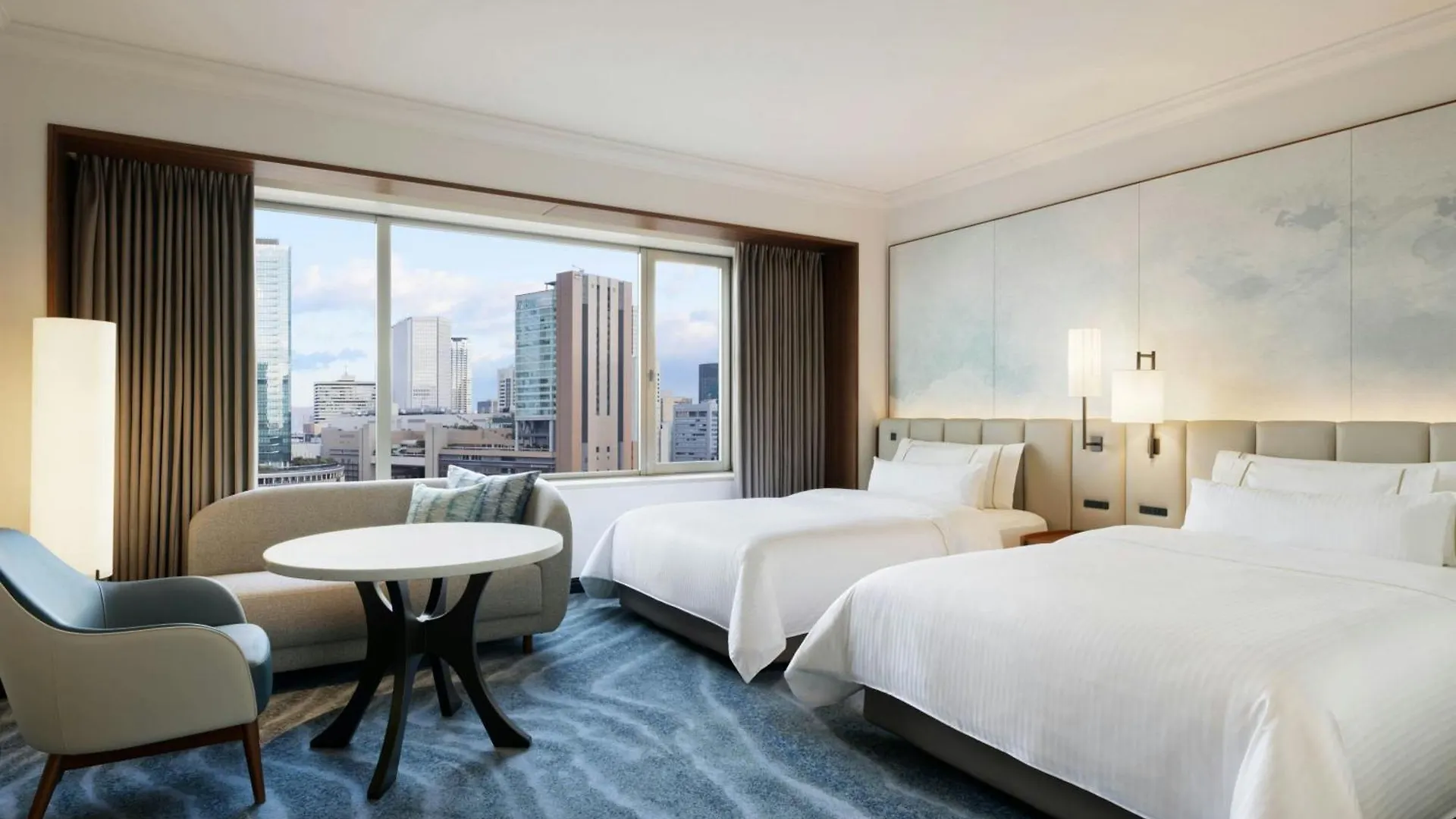The Westin Osaka Hotel 5*,  Japão